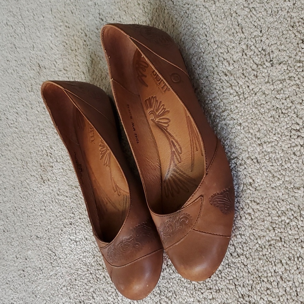Born leather flats